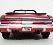 Maisto 1970 Dodge Challenger R/T Convertible Rear