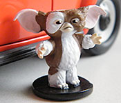 GreenLight Collectibles Gremlins 1967 Volkswagen Beetle Gizmo figure