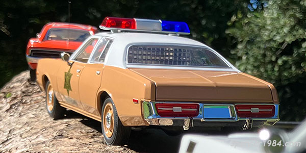 GreenLight Collectibles The Dukes of Hazzard 1975 Dodge GreenLight Collectibles The Dukes of Hazzard 1975 Dodge