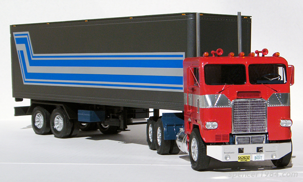 Heavy/Scratch: - 1/25 Scale G1 Optimus: AMT Freightliner Model Kit ...