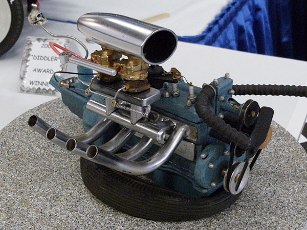 Scratchbuilt Ford engine by Ken Leslie