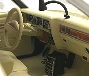 GreenLight Collectibles The Terminator 1977 Dodge Monaco interior